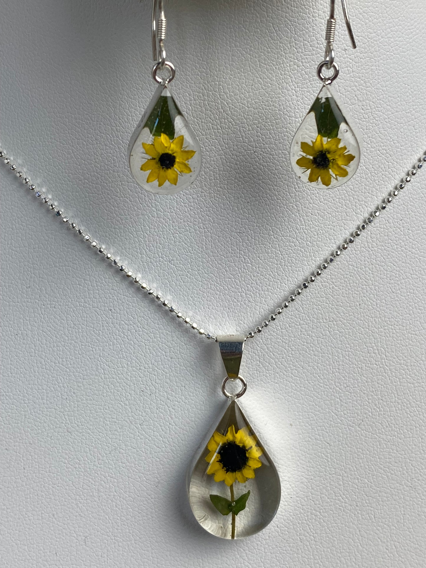 Sunflower Teardrop Necklace & Earring Set