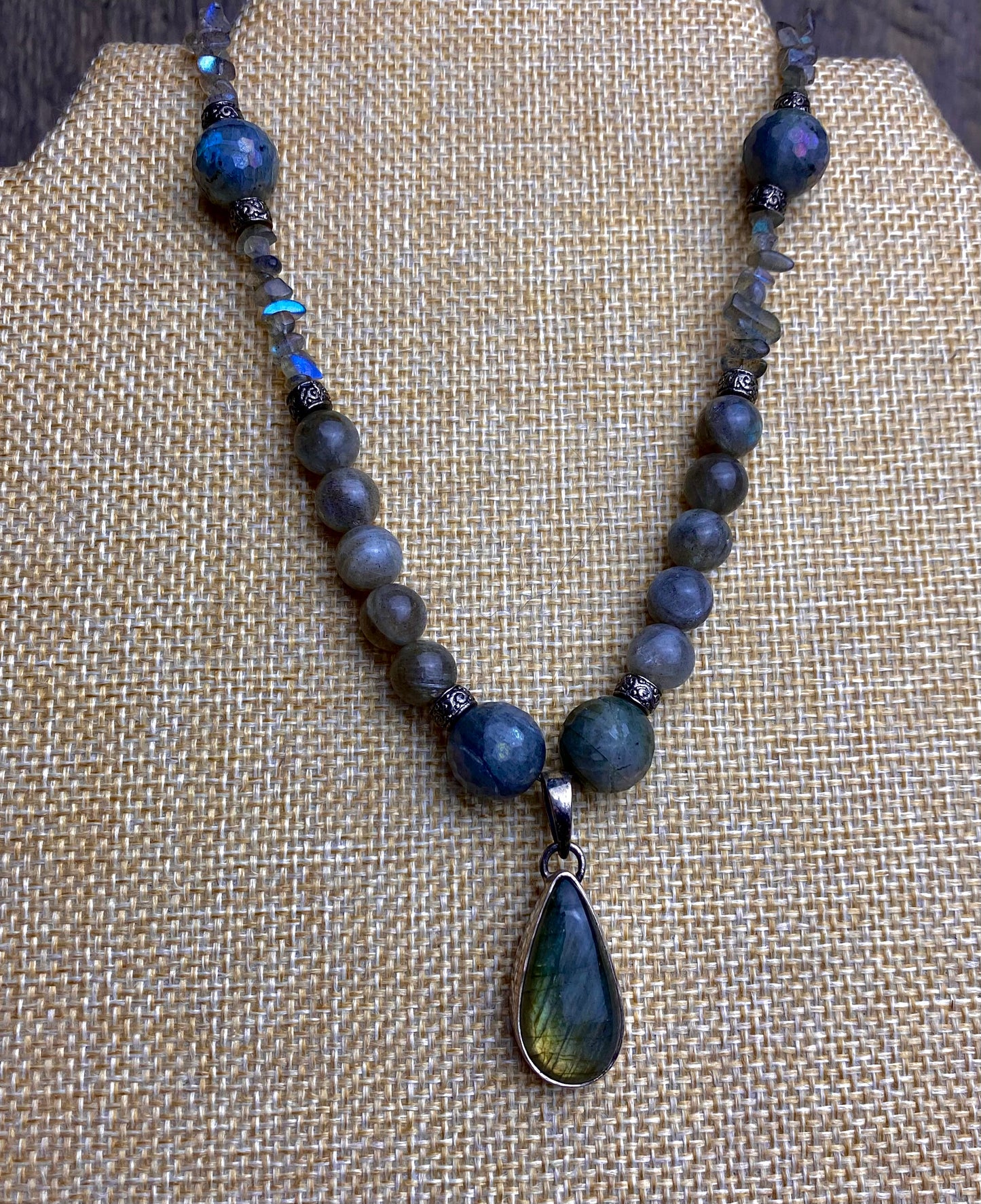 Labradorite Polished Necklace