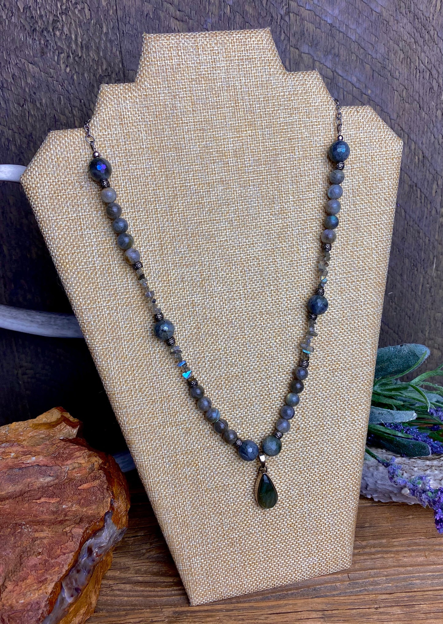 Labradorite Polished Necklace