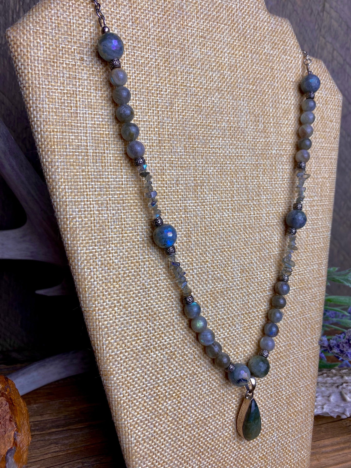 Labradorite Polished Necklace