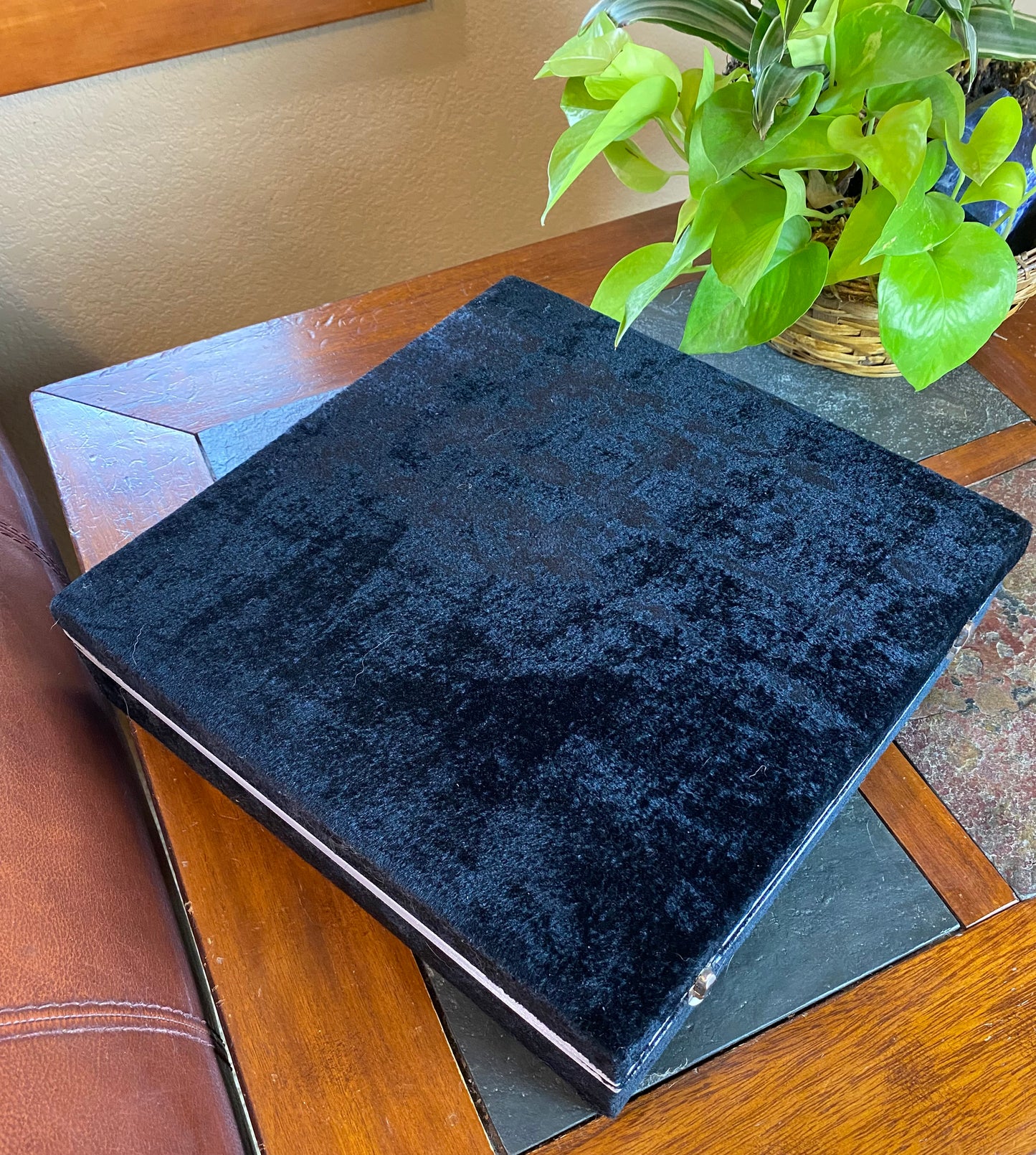 Black and Natural Onyx Chess Set with Velvet Box