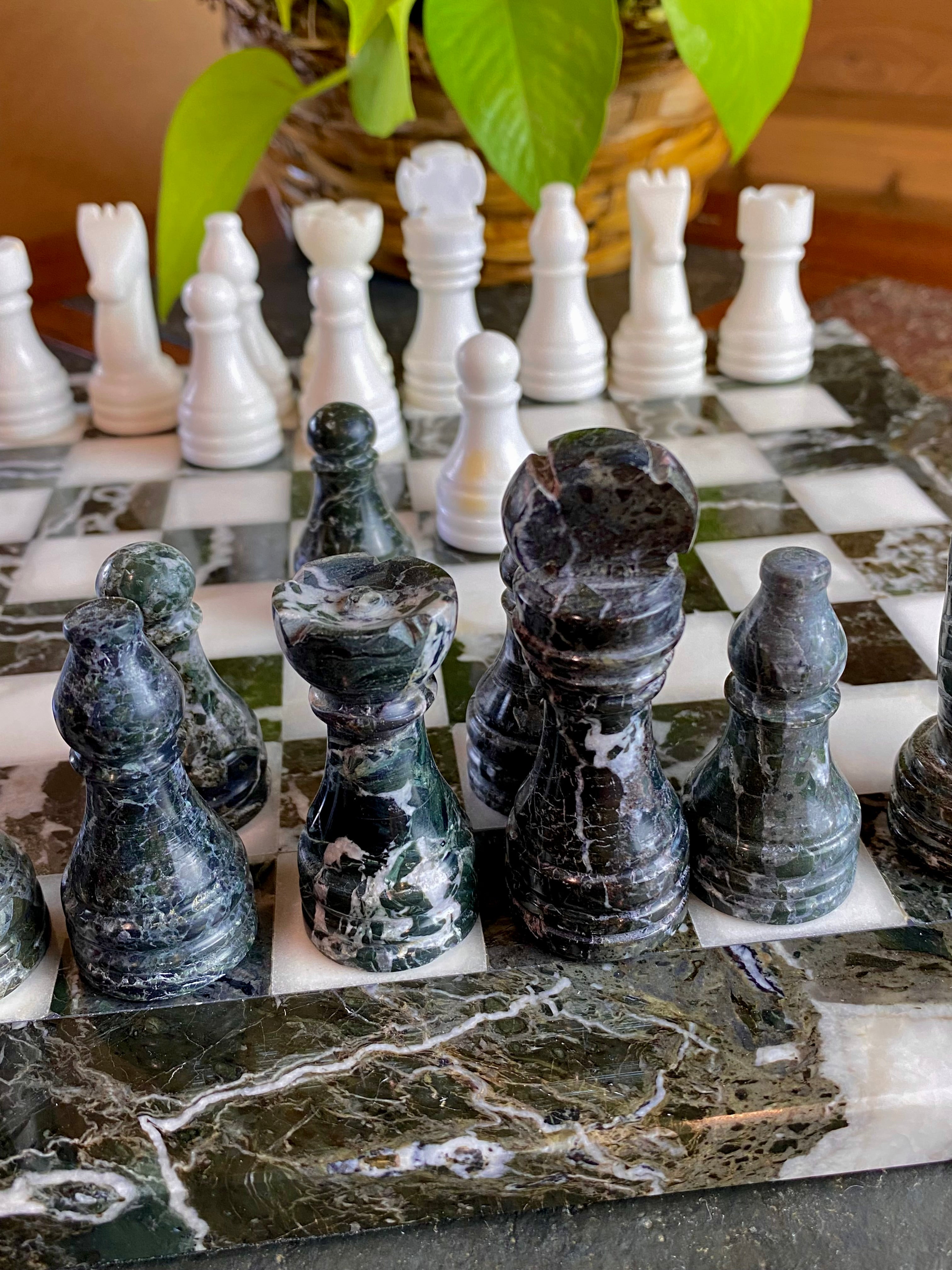 Chess Set Onyx Marble Green & White Handmade 8.25x8.25 inches Black sold Velvet Case