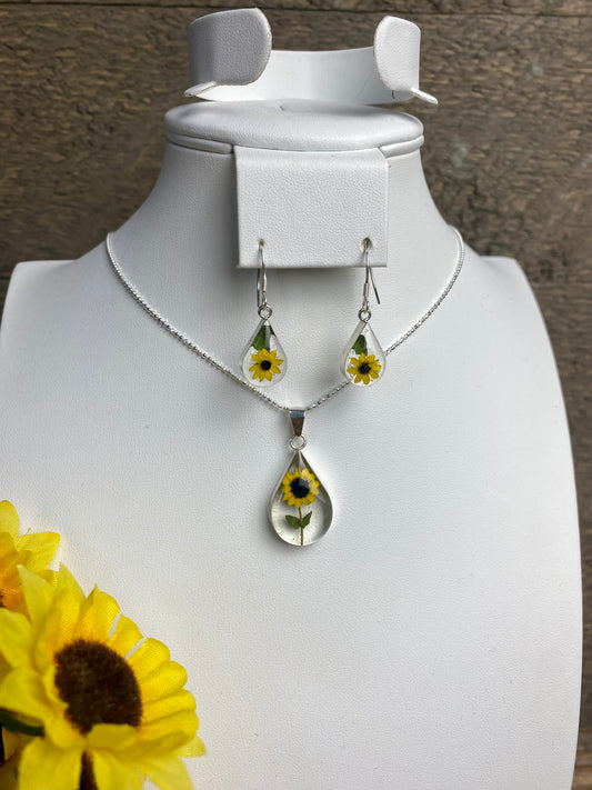 Sunflower Teardrop Necklace & Earring Set