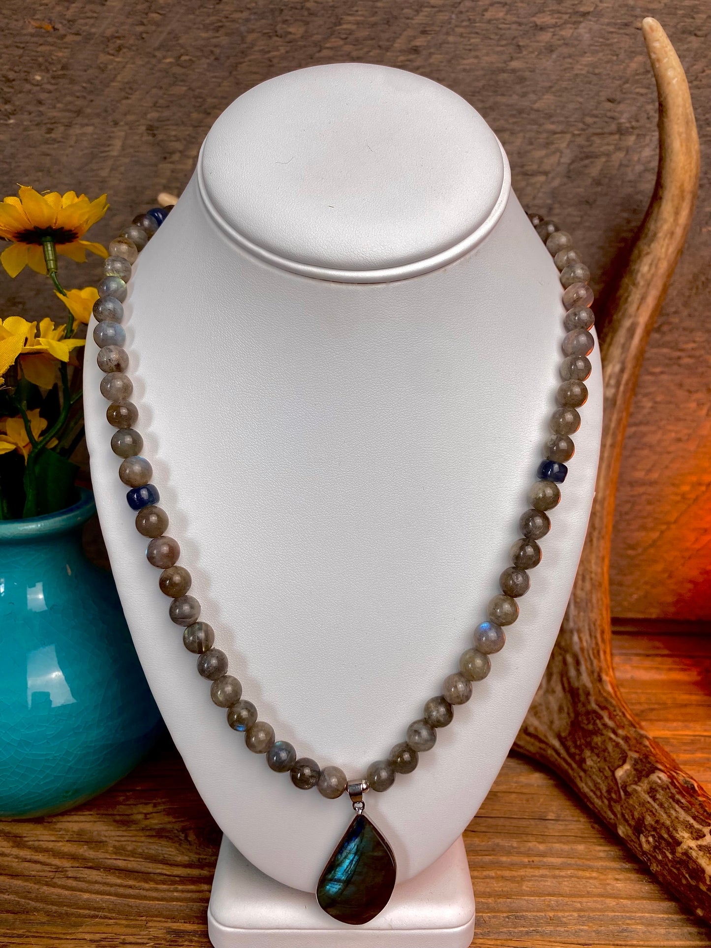 Labradorite Polished Necklace